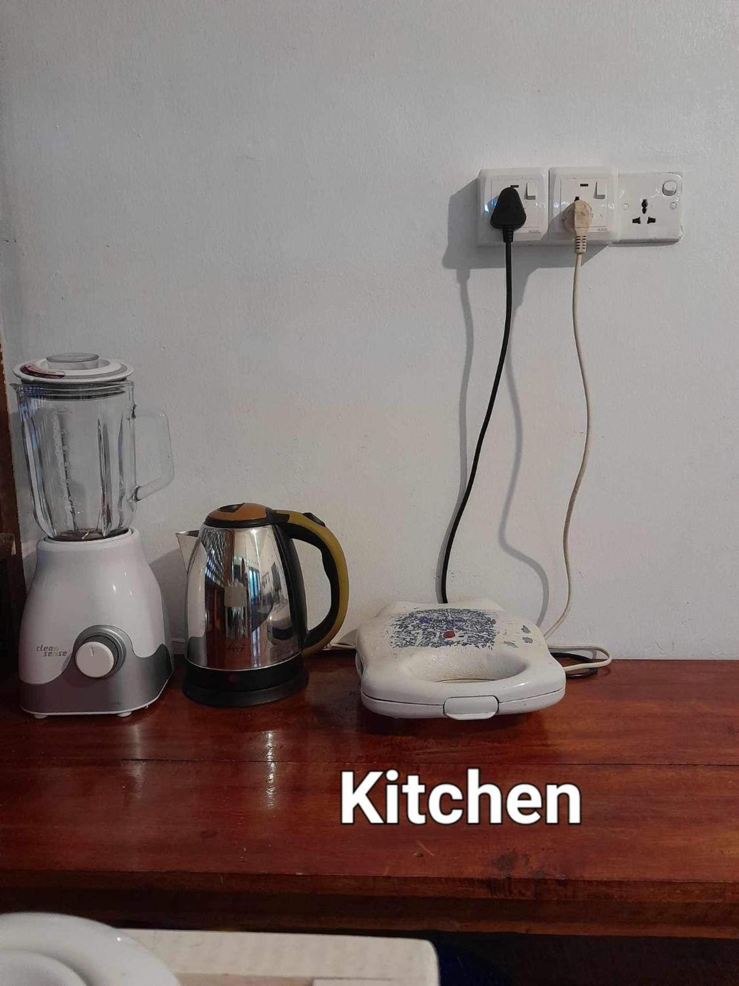 Sakura Calm Rest Bed & Breakfast Mirissa Bagian luar foto
