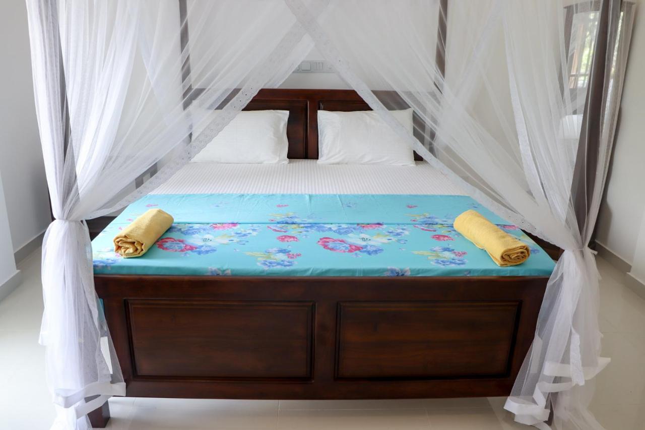 Sakura Calm Rest Bed & Breakfast Mirissa Bagian luar foto