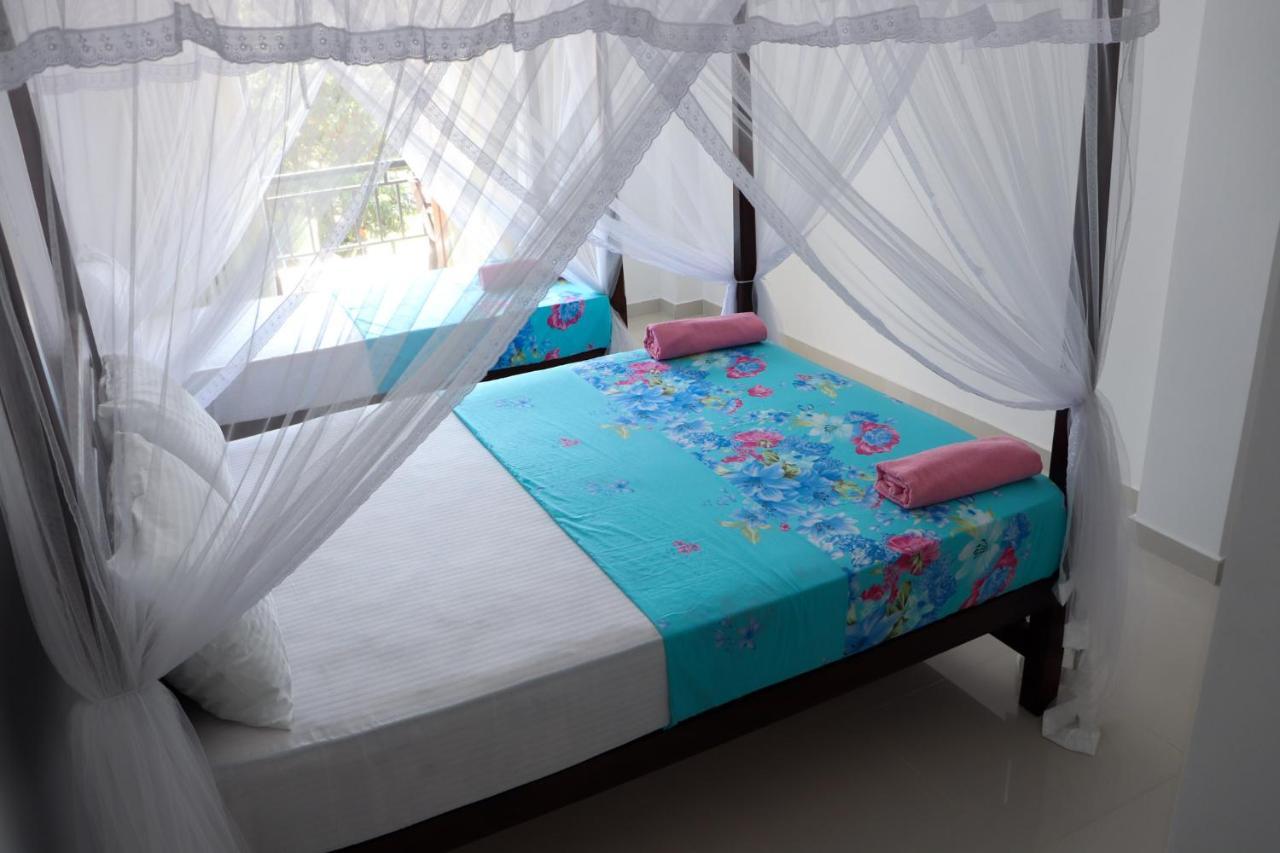 Sakura Calm Rest Bed & Breakfast Mirissa Bagian luar foto