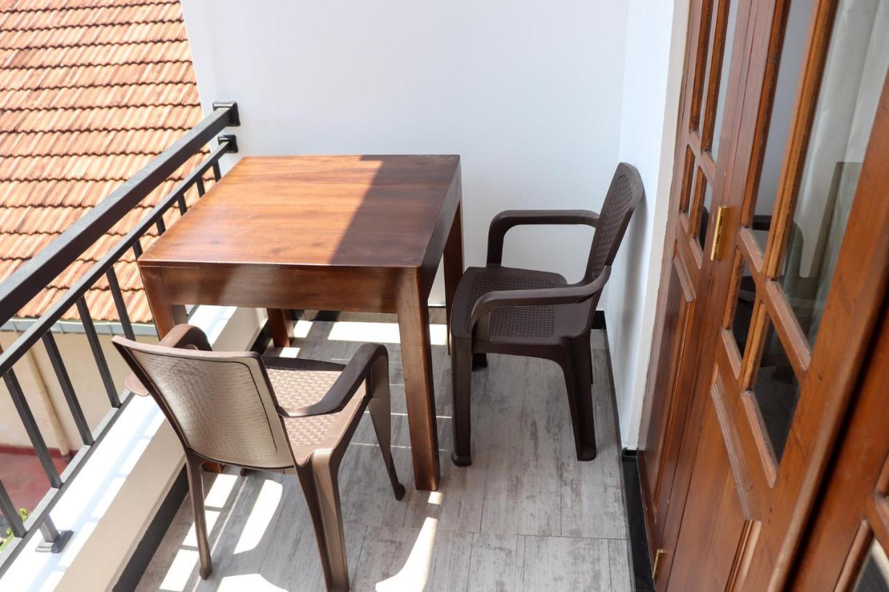 Sakura Calm Rest Bed & Breakfast Mirissa Bagian luar foto
